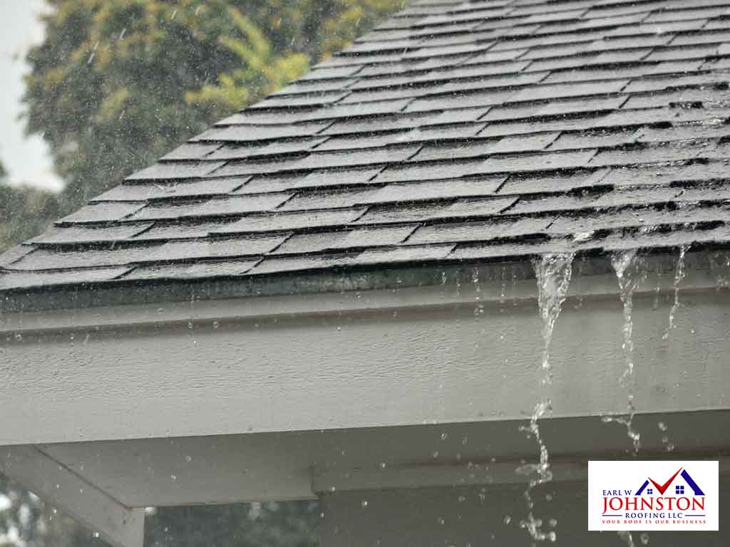Why Rainy Days Aren't Ideal For Roof Work